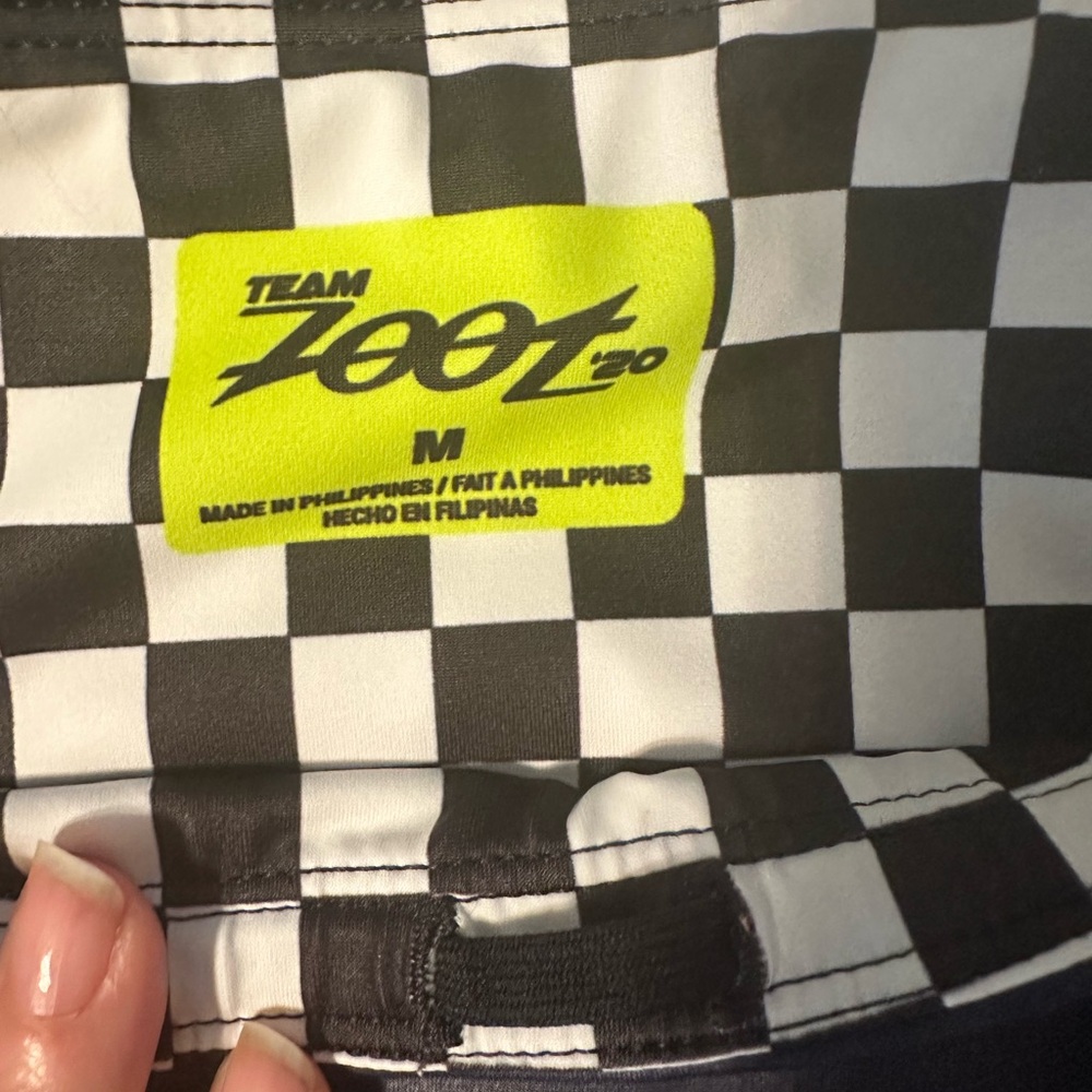 Zoot Women's racerback Top and cycling shorts - Picture 10 of 12